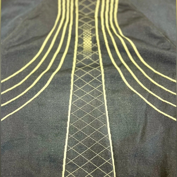 Athleta Finish Fast Line Tee in Navy/White - SIZE M - Picture 6 of 6